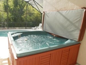 Stand alone hot tub