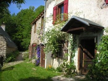 Self catering holidays in Oust gite